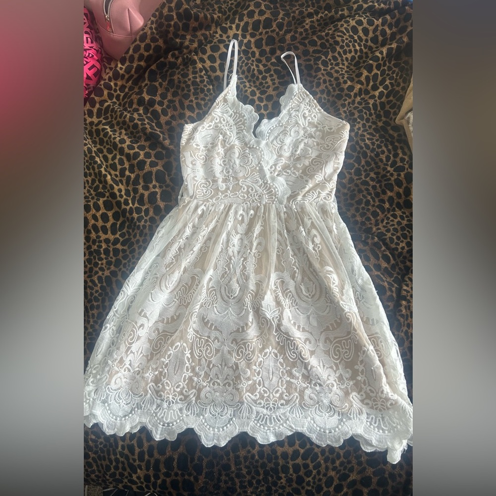 A short summer dress size s. Lacey.